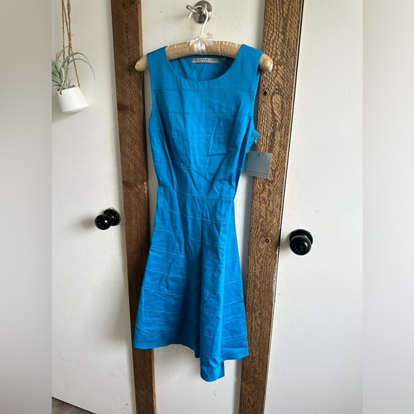 New Andrew Marc New York Teal Blue Fit and Flare Sleeveless Dress Size 2 Belted - Picture 6 of 15